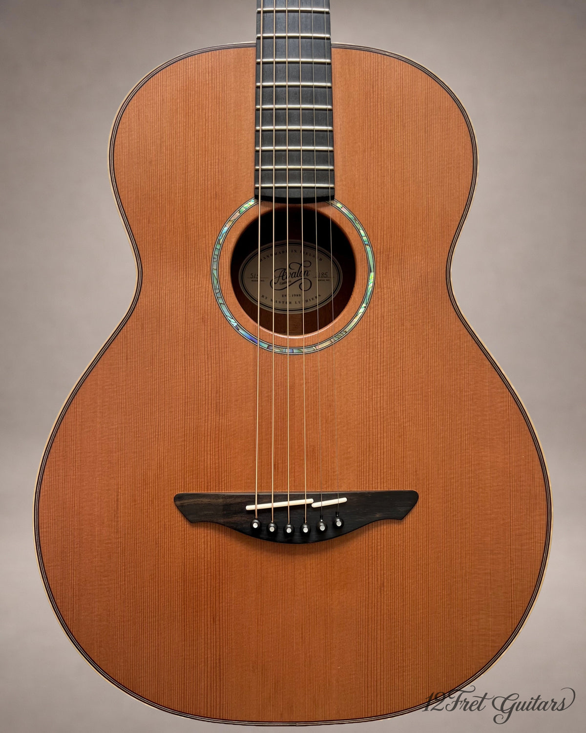 Avalon S15 (2026) Akustikgitarre Details