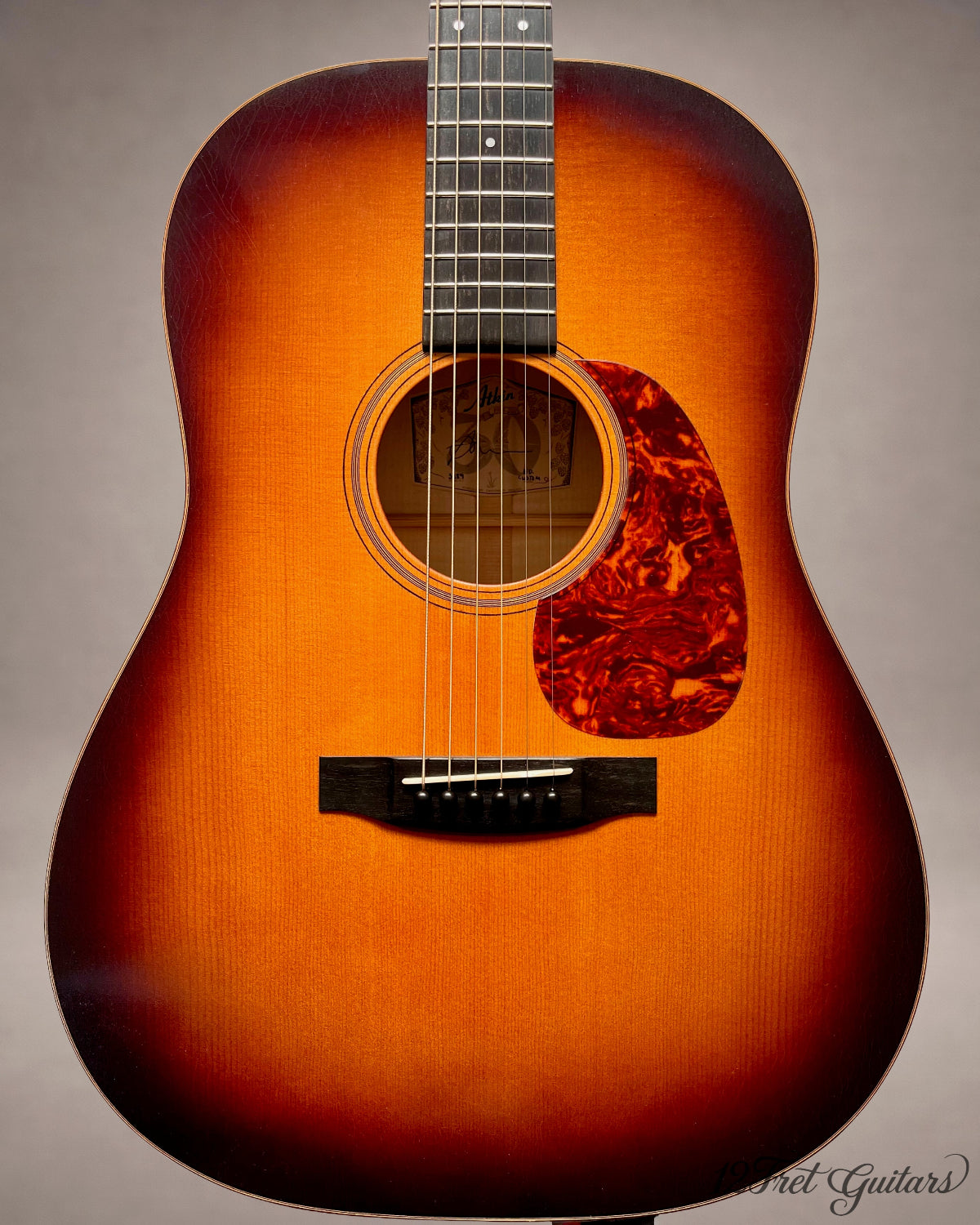 12Fret Guitars Logo mit Hintergrund