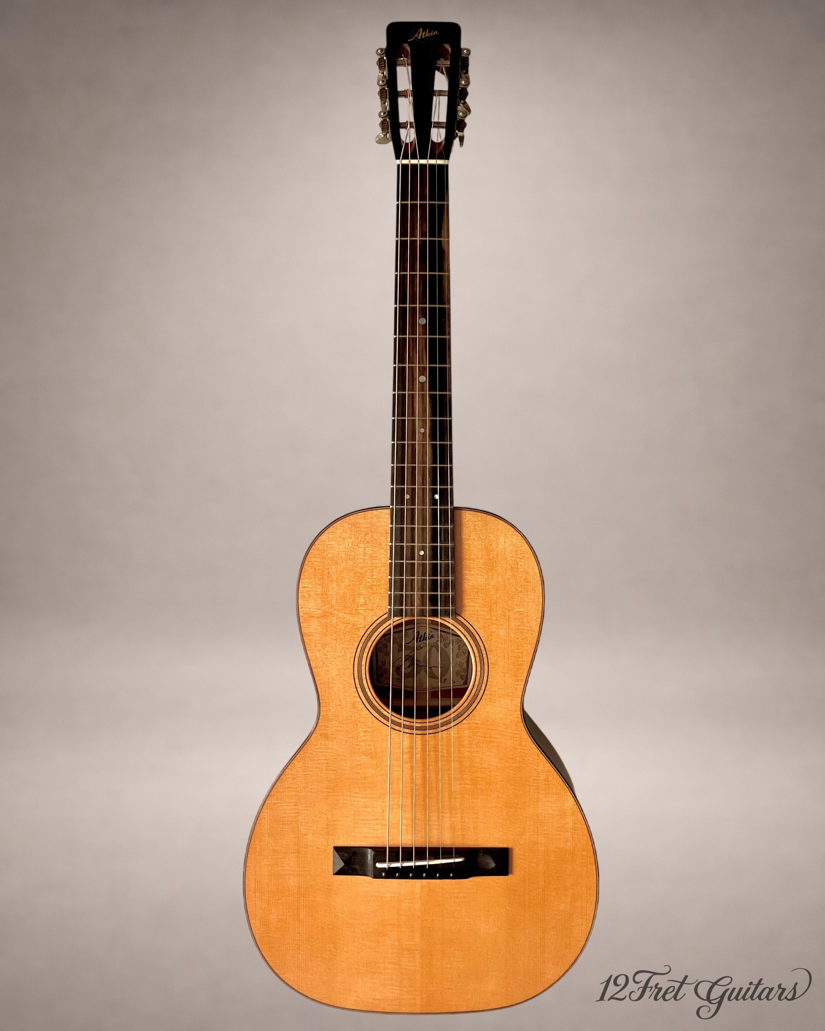 Atkin Essential Parlour Akustikgitarre – Vorderansicht komplett