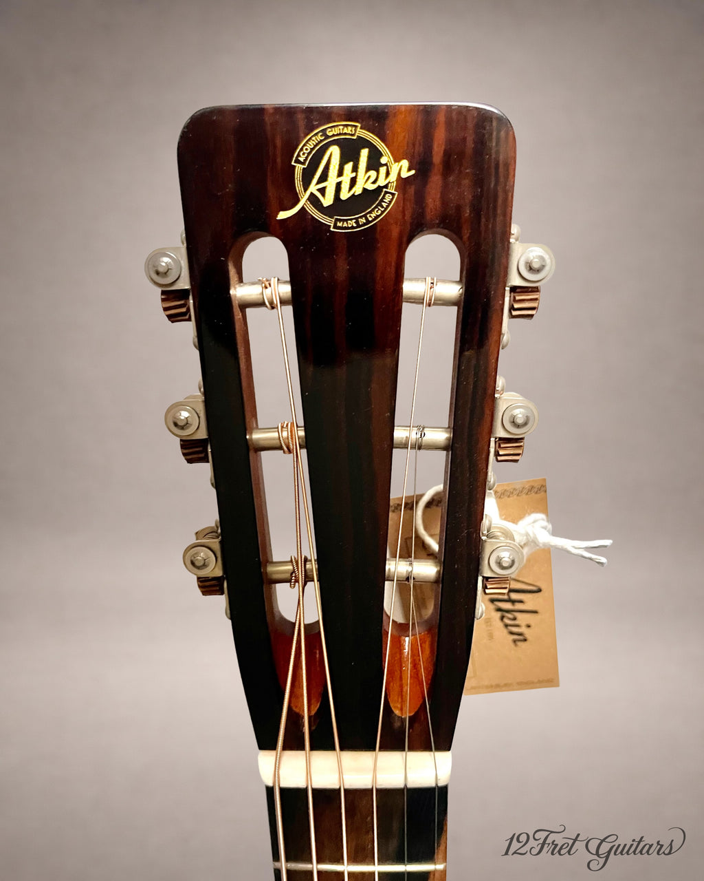 Atkin Essential Parlour – Kopfplatte Detail