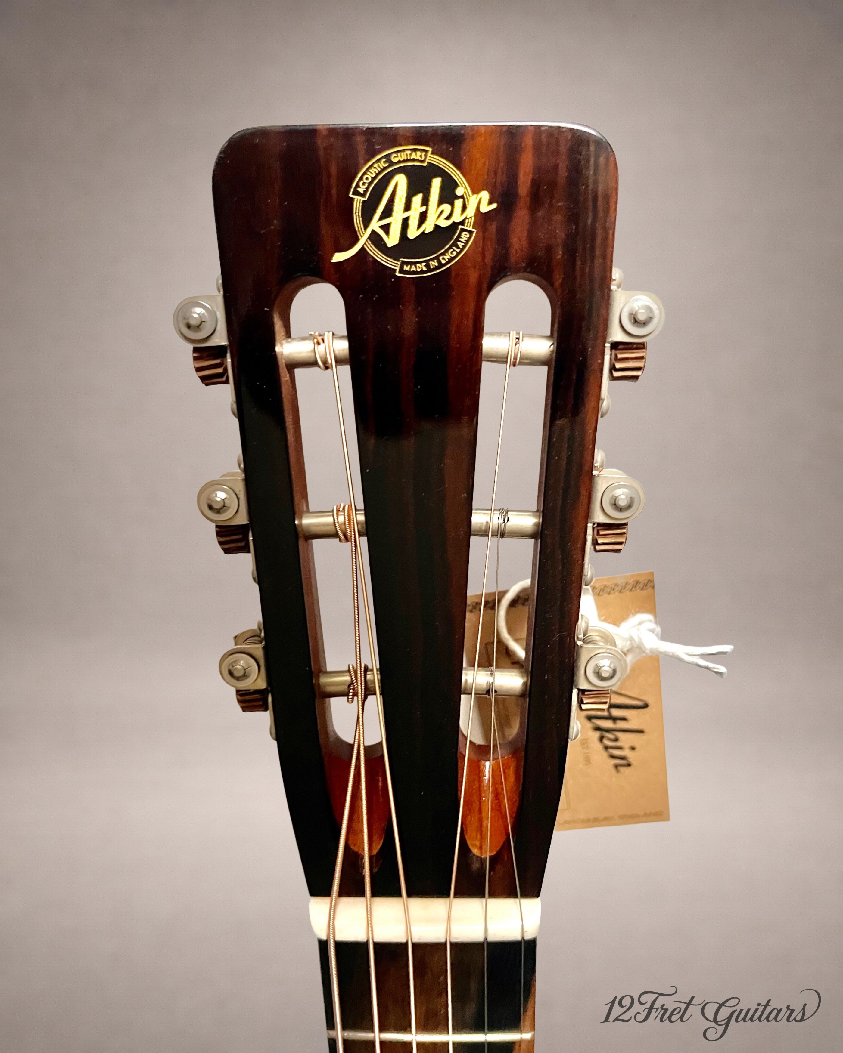Atkin Essential Parlour – Kopfplatte Detail