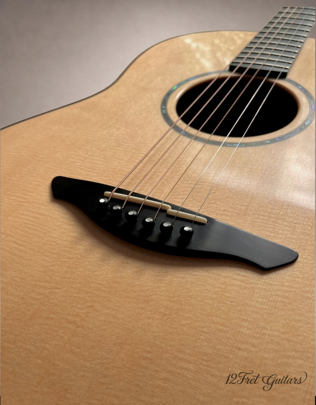 Avalon D10 SD (2026) Akustikgitarre Details