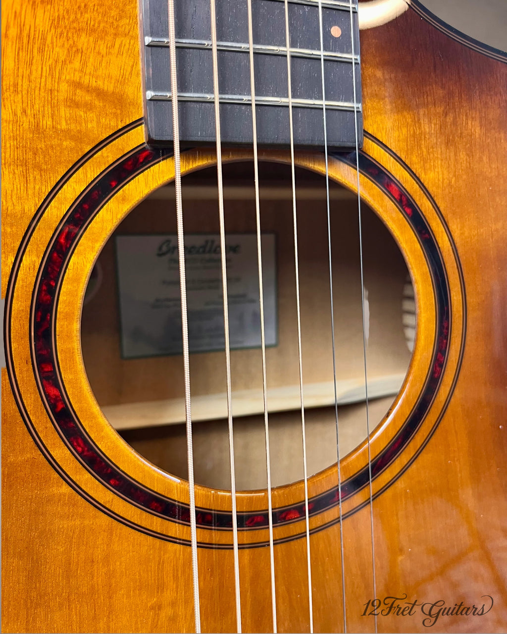 Schallloch und Rosette in Tortoise-Optik der Breedlove Pursuit Exotic S Concertina