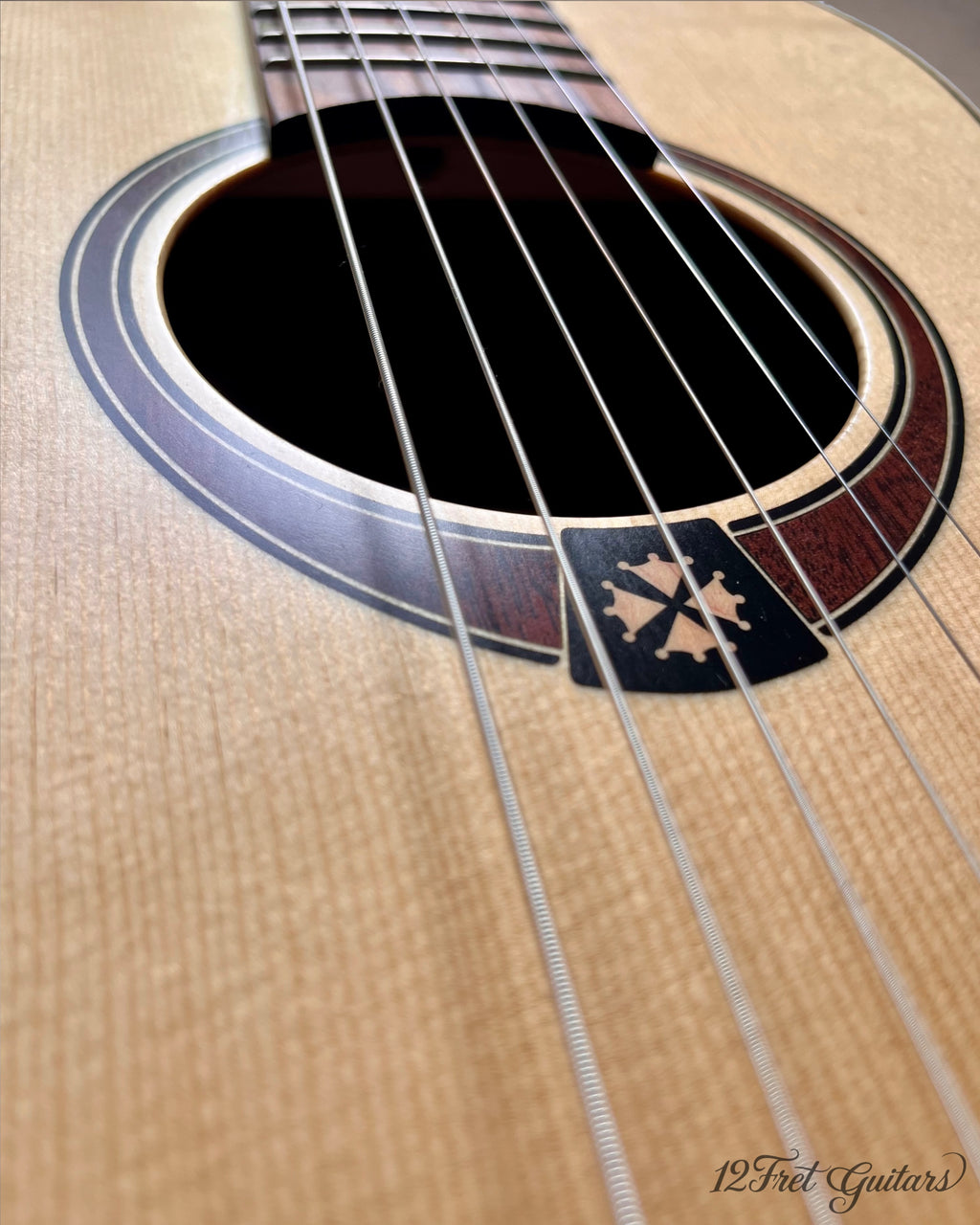 Lâg Tramontane T177Pe Akustikgitarre Details